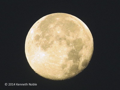 the moon - Kenneth Noble